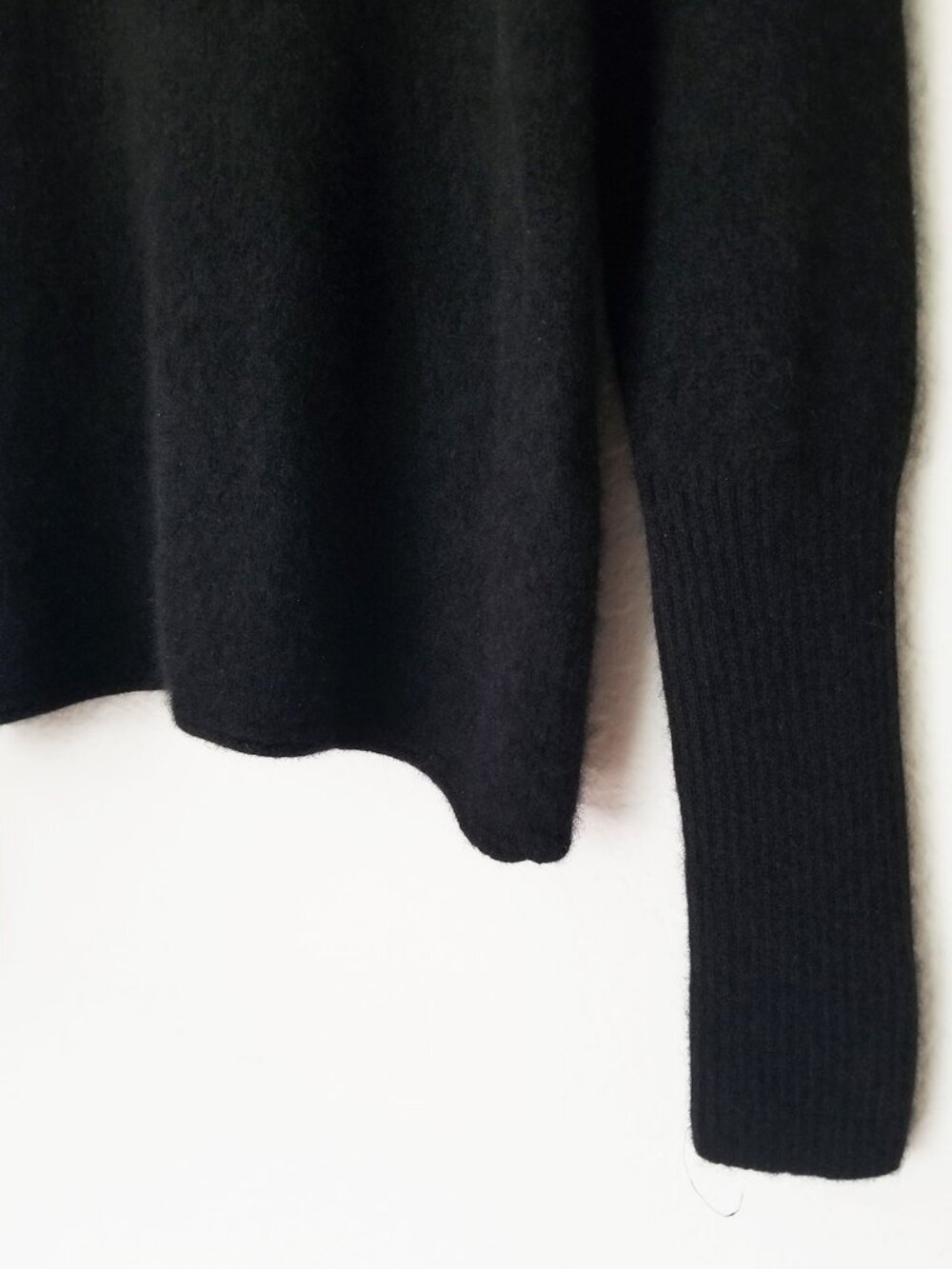 NAADAM Lightweight Cashmere Boatneck Sweater M Off Shoulder Black $148 Luxury - Picture 15 of 16